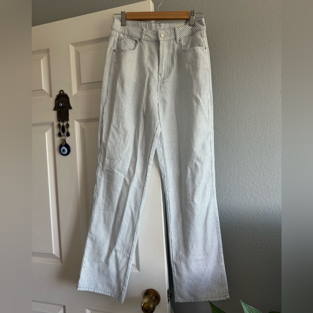Zara Striped Print Straight Cut Pants. Size 4 / 36. White with light blue. NWT